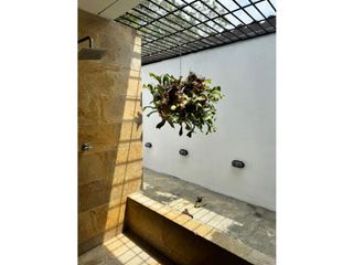 Foto 15 de CASA CON PISCINA DE UN PISO CON AMPLIAS ZONAS VERDES