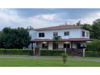 Foto 10 de CASA EN CONDOMINIO CON VISTA AL LAGO SUR DE CALI