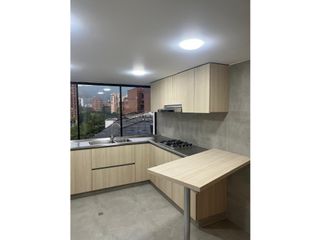 Foto 22 de APARTAMENTO CON VISTA A COPA DE LOS ARBOLES