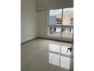 Foto 9 de CASA DE PANCE MODERNA EN CONDOMINIO