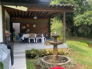 Foto 38 de CASA  INDEPENDIENTE CON PISCINA Y AMPLIA ZONA VERDE