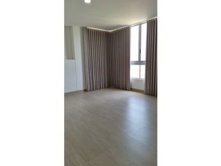 Foto 15 de APARTAMENTO CON VISTA A LA CIUDAD