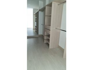 Foto 12 de APARTAMENTO CON VISTA A LA CIUDAD