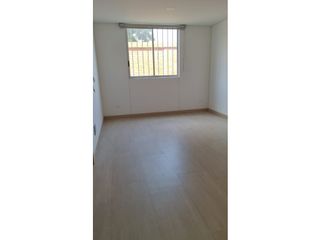 Foto 6 de APARTAMENTO CON VISTA A LA CIUDAD