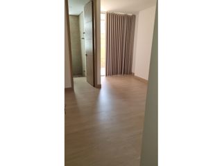 Foto 21 de APARTAMENTO CON VISTA A LA CIUDAD