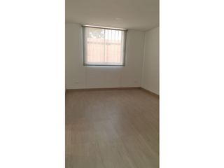 Foto 10 de APARTAMENTO CON VISTA A LA CIUDAD