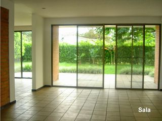 Foto 5 de CASA AMPLIA Y RODEADA DE VERDE  EN LA MORADA