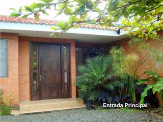 Foto 7 de CASA AMPLIA Y RODEADA DE VERDE  EN LA MORADA
