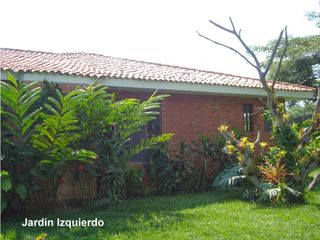 Foto 17 de CASA AMPLIA Y RODEADA DE VERDE  EN LA MORADA