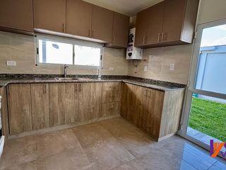 Foto 21 de Portal De Lesser-duplex-venta-zona Norte