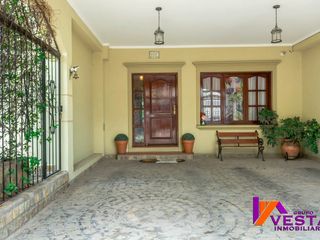 Foto 3 de Los Pinos Ii *importante Casa En Venta *zona Oeste