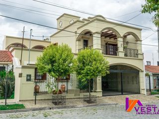 Foto 2 de Los Pinos Ii *importante Casa En Venta *zona Oeste