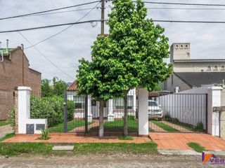 Foto 2 de Villa San Lorenzo-casa En Venta-calle Jacaranda