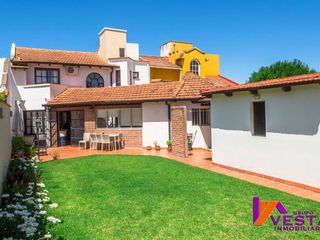 Foto 4 de Grand Bourg-casa-venta
