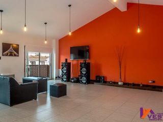 Foto 8 de Casa En Venta Grand Bourg - Zona Oeste