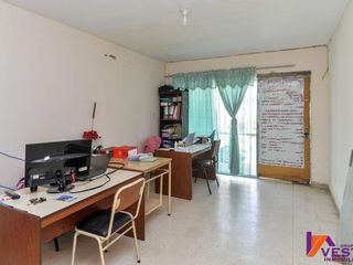 Foto 4 de Calle Corrientes - Casa En Venta -local Comercial-reciclar
