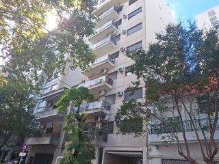 Foto 1 de 11 de Septiembre 4500. Semipiso de tres ambientes. Cochera. Balcón con parrilla. Pileta