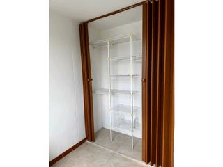 Foto 8 de APARTAMENTO EN ALQUILER TERCER PISO EN TORRES DEL POBLADO PALMIRA