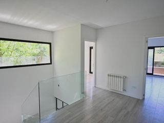 Foto 7 de ALQUILER - Casa de 3 dormitorios - Roldan.