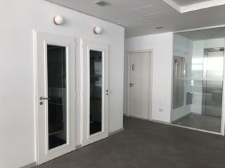Foto 12 de Impecables oficinas amuebladas en alquiler