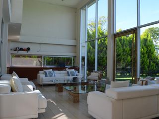 Foto 5 de VENTA CASA HARAS ESCOBAR:  6 AMBIENTES- PISCINA CLIMATIZADA - B° ATARDECER