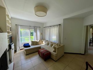 Foto 4 de Santa Barbara Casa venta en 1 planta, muy practica, 5 ambientes, pileta