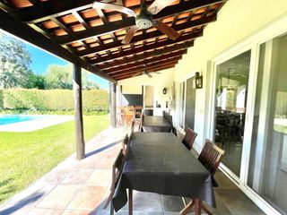 Foto 21 de Santa Barbara Casa venta en 1 planta, muy practica, 5 ambientes, pileta