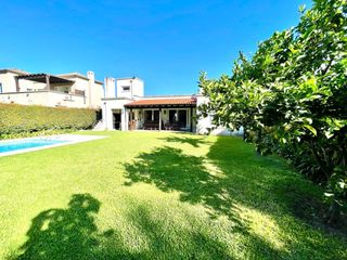 Foto 19 de Santa Barbara Casa venta en 1 planta, muy practica, 5 ambientes, pileta