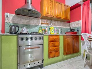 Foto 19 de Casa en venta - 7 dormitorios 5 baños y 2 cocheras - 300mts2  totales - Villa Elvira