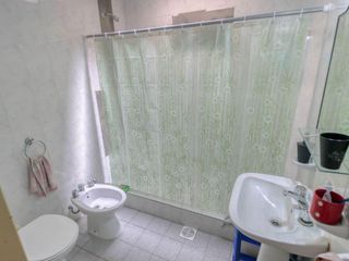 Foto 23 de Casa en venta - 7 dormitorios 5 baños y 2 cocheras - 300mts2  totales - Villa Elvira