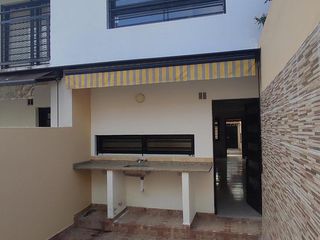 Foto 9 de DUPLEX 3 AMBIENTES SOBRE LA CALLE SEGUI A MTS DE H. YRIGOYEN