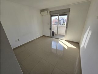 Foto 17 de DUPLEX 2 DORMITORIOS - 3 BAÑOS - TERRAZA CON ASADOR - Bº GENERAL PAZ!
