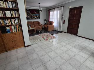 Foto 6 de VENTA DE CASA EN NEUQUÉN - 4 DORMITORIOS