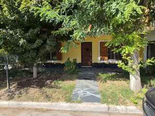 Foto 2 de VENTA DE CASA EN NEUQUÉN - 4 DORMITORIOS