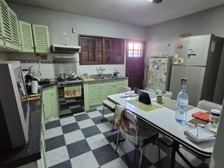 Foto 8 de VENTA DE CASA EN NEUQUÉN - 4 DORMITORIOS