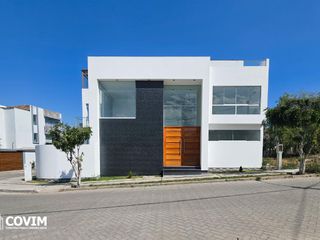 Foto 1 de Casa en Venta en Cercado – En Estreno