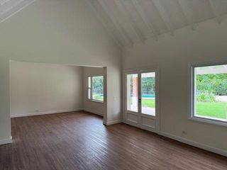 Foto 5 de Impecable casa con gran jardin