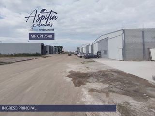 Foto 2 de Galpón Industrial - Autopista Pilar y Circunvalación - 300m² con espacio para Oficinas
