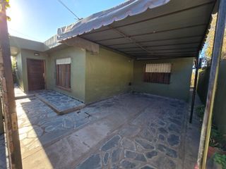 Foto 1 de Venta casa 4 ambientes con patio, Mar del Plata