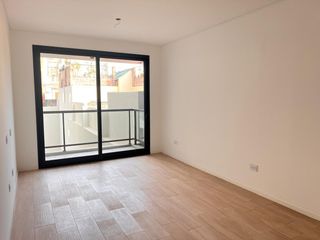 Foto 4 de 55 m² Super Luminoso a Estr en Villa Urquiza con Balcón y Excelentes Detalles.