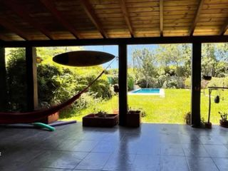 Foto 8 de Alquiler - Casa dos dormis, pileta y jardín en Roldán