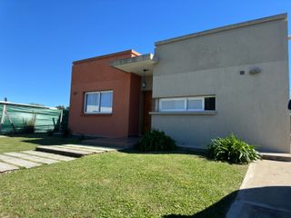 Foto 3 de Casa con pileta en venta - San Eduardo  - Pilar del Este - Pilar