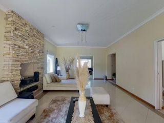 Foto 1 de Casa en Alquiler en El Robledal, Pilar - 7 Ambientes