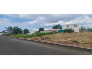Foto 2 de En venta terreno urbanización Horizonte azul frente a la Fae Manta