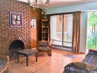 Foto 3 de Casas sobre lote de 387 m2 en venta, Tigre Centro