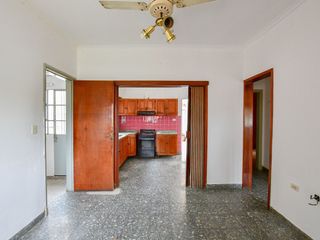 Foto 3 de Casa en venta 2 dormitorios 75 e/3 y 4