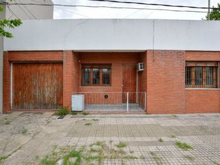 Foto 1 de Casa en venta 2 dormitorios 75 e/3 y 4
