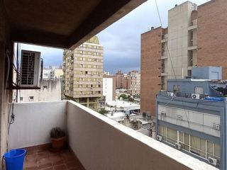 Foto 1 de VENTA SEMIPISO 3 DORM 2 BAÑOS Y 2 BALCONES CENTRO