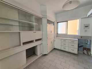 Foto 29 de VENTA PISO AVENIDA COLÓN BALCON FRENTE