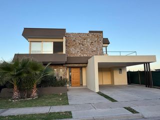 Foto 2 de Casa en  Barrio MIlcayac